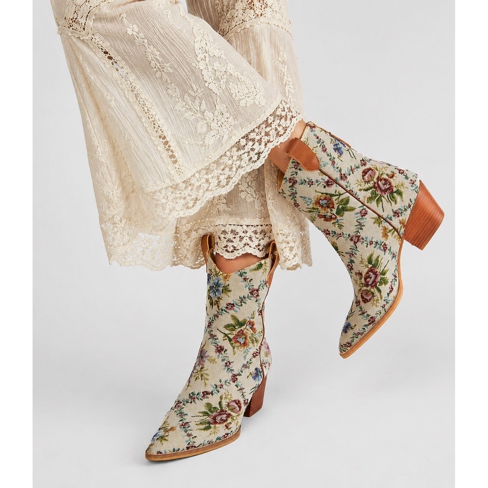 Floral Tapestry Western Ankle Boots Point Toe Vegan Leather 8 Boho Cottagecore